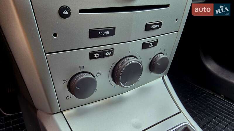 Универсал Opel Astra 2009 в Полтаве