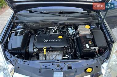 Универсал Opel Astra 2010 в 