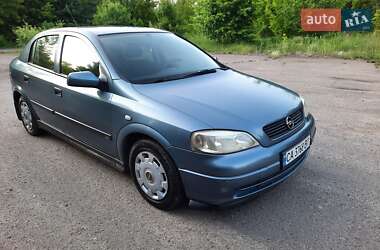 Хэтчбек Opel Astra 1999 в 