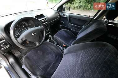 Хэтчбек Opel Astra 1999 в 