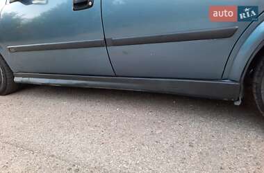 Хэтчбек Opel Astra 1999 в 