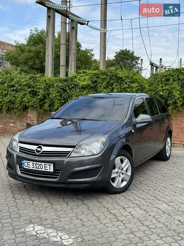 Opel Astra 2012