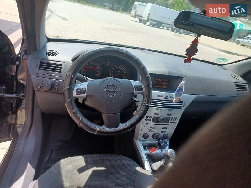 Хэтчбек Opel Astra 2009 в Теребовле