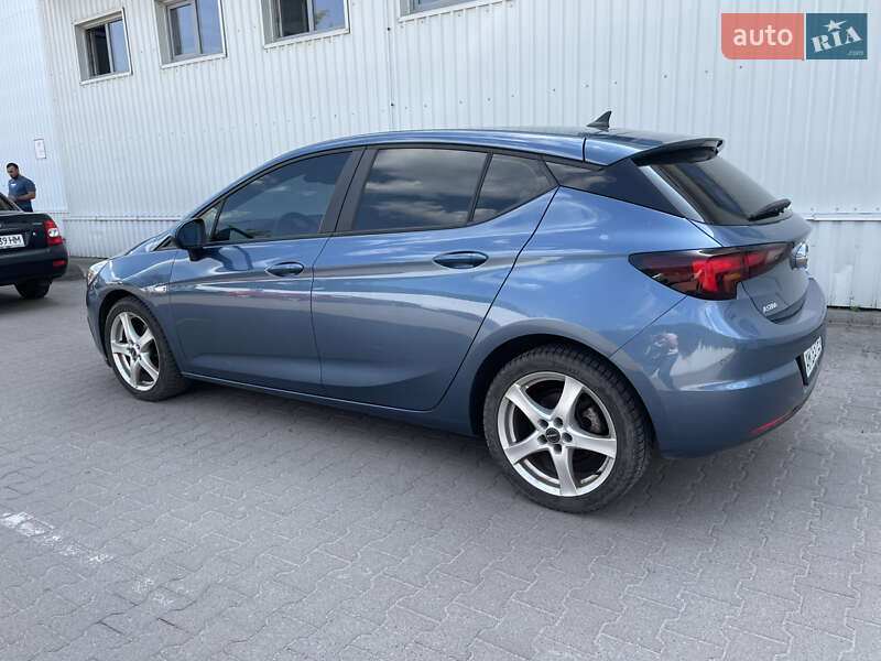 Хетчбек Opel Astra 2016 в Коростишеві