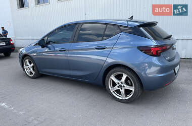Хэтчбек Opel Astra 2016 в 