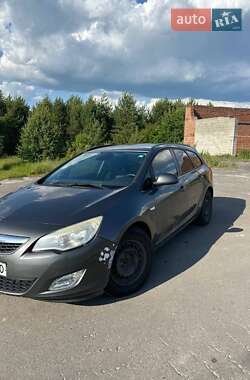 Універсал Opel Astra 2010 в Володимирці