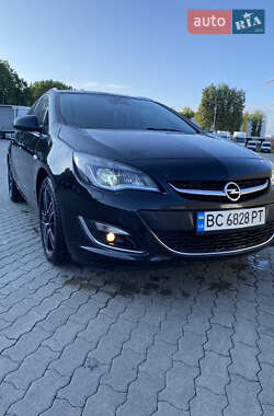 Універсал Opel Astra 2014 в Львові