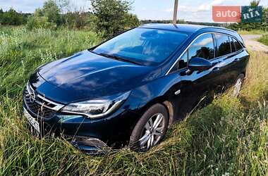 Універсал Opel Astra 2017 в Києві