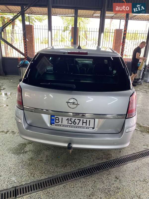 Универсал Opel Astra 2010 в Кривом Роге