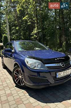 Универсал Opel Astra 2010 в Дрогобыче