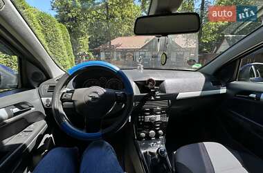 Універсал Opel Astra 2010 в 
