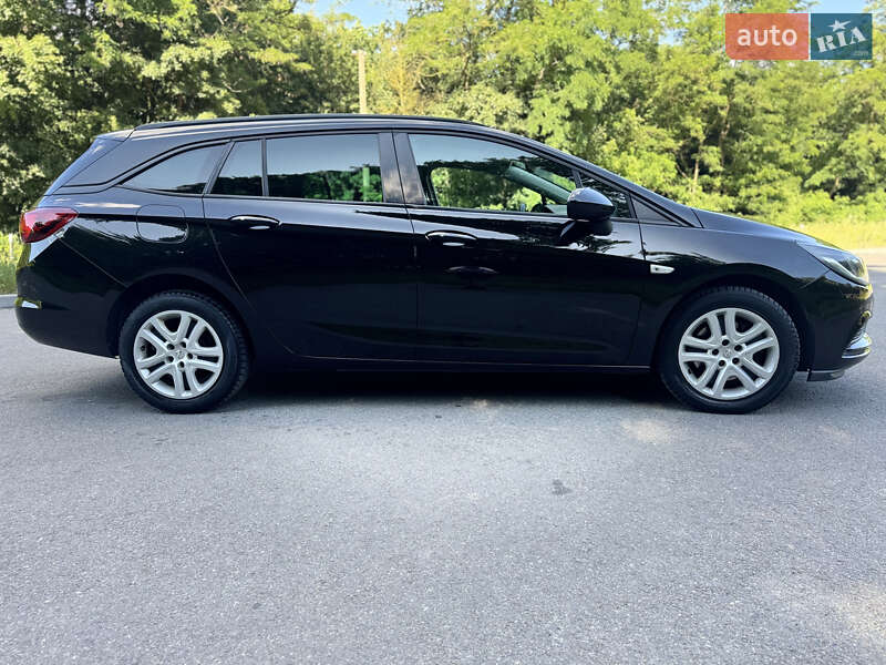 Универсал Opel Astra 2017 в Красилове