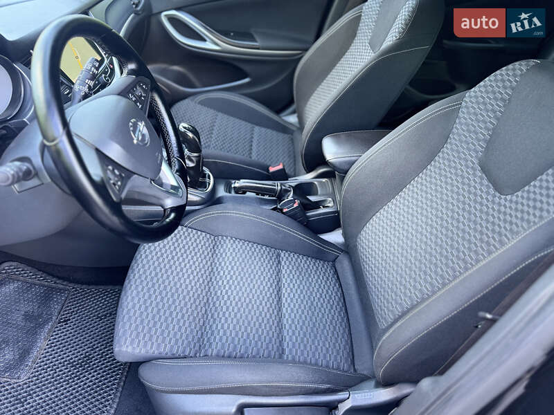 Универсал Opel Astra 2017 в Красилове