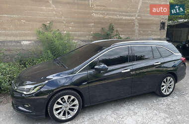 Универсал Opel Astra 2016 в Днепре