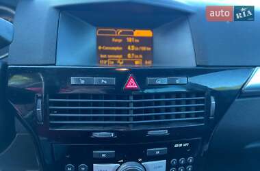 Универсал Opel Astra 2010 в 