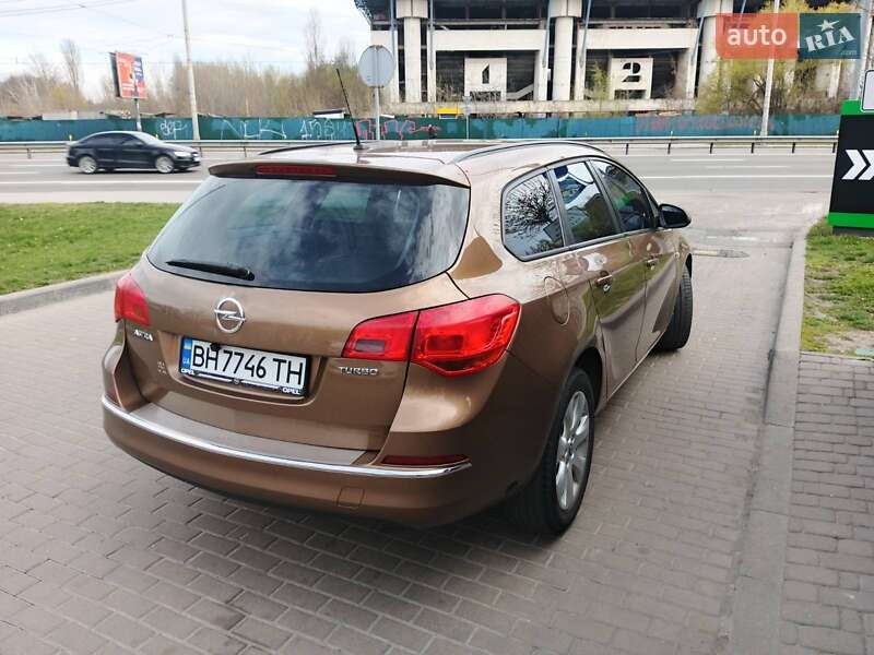 Универсал Opel Astra 2016 в Черкассах