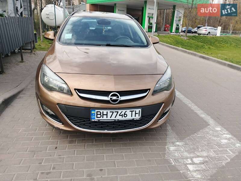 Универсал Opel Astra 2016 в Черкассах
