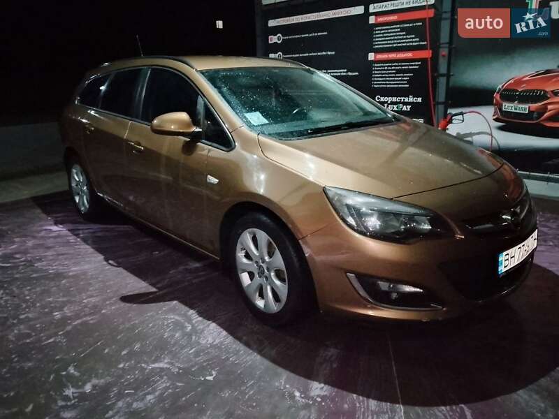 Универсал Opel Astra 2016 в Черкассах