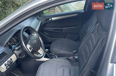 Универсал Opel Astra 2008 в 