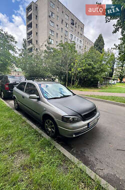 Хэтчбек Opel Astra 2002 в 