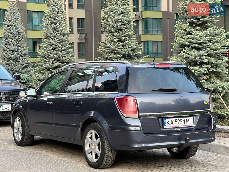 Универсал Opel Astra 2006 в Киеве