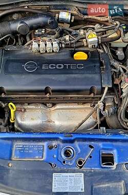 Универсал Opel Astra 2006 в 