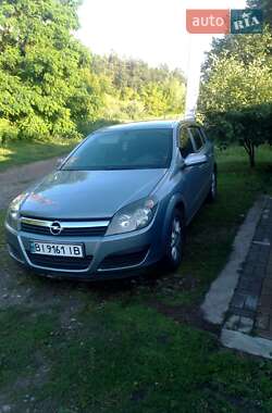 Хэтчбек Opel Astra 2006 в Петровке-Роменской