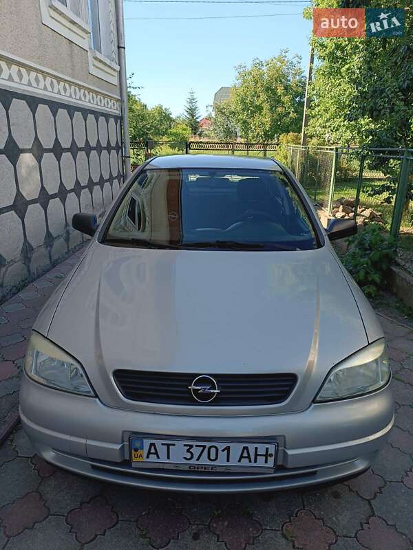 Седан Opel Astra 2006 в Калуші