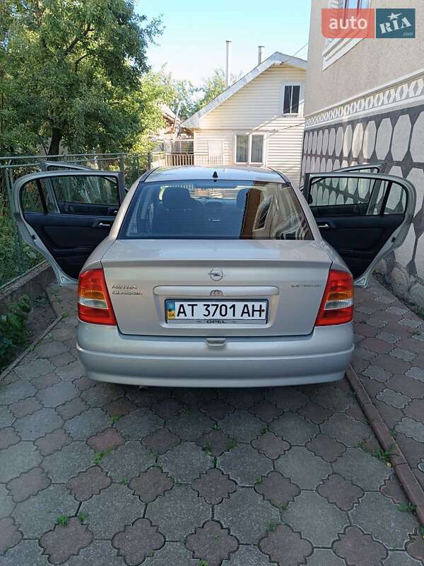 Седан Opel Astra 2006 в Калуші