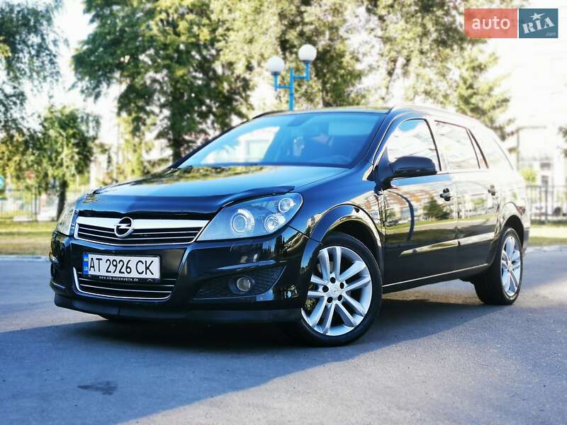 Универсал Opel Astra 2008 в Черновцах