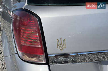 Универсал Opel Astra 2006 в 