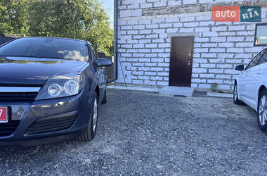 Хетчбек Opel Astra 2006 в 