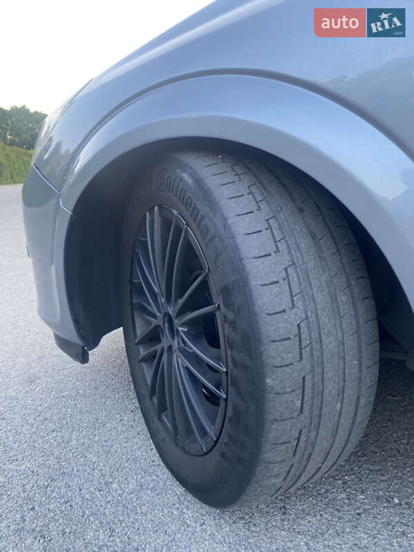 Хетчбек Opel Astra 2004 в Дніпрі