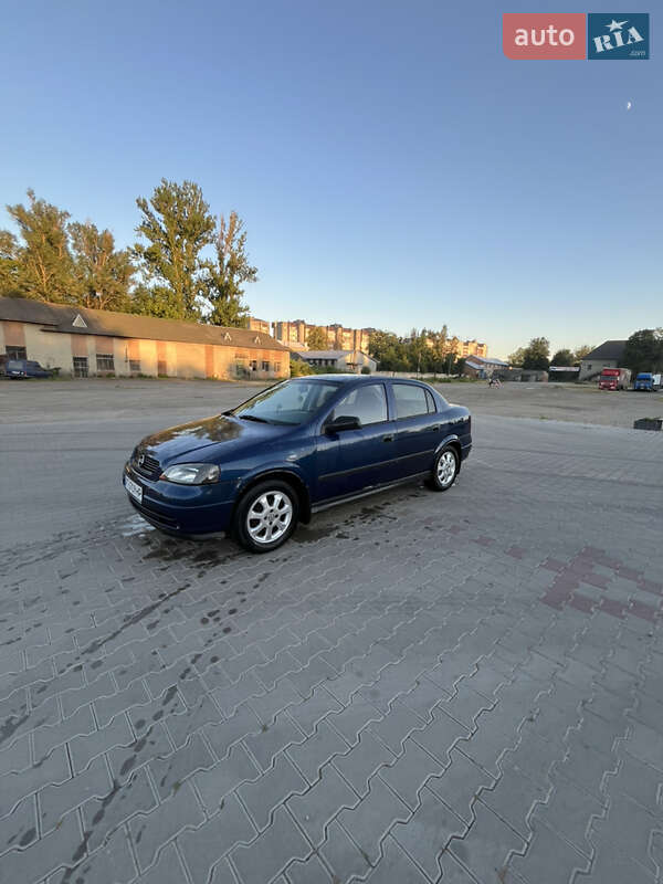 Седан Opel Astra 2005 в Коломые