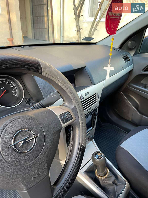 Универсал Opel Astra 2007 в Ивано-Франковске