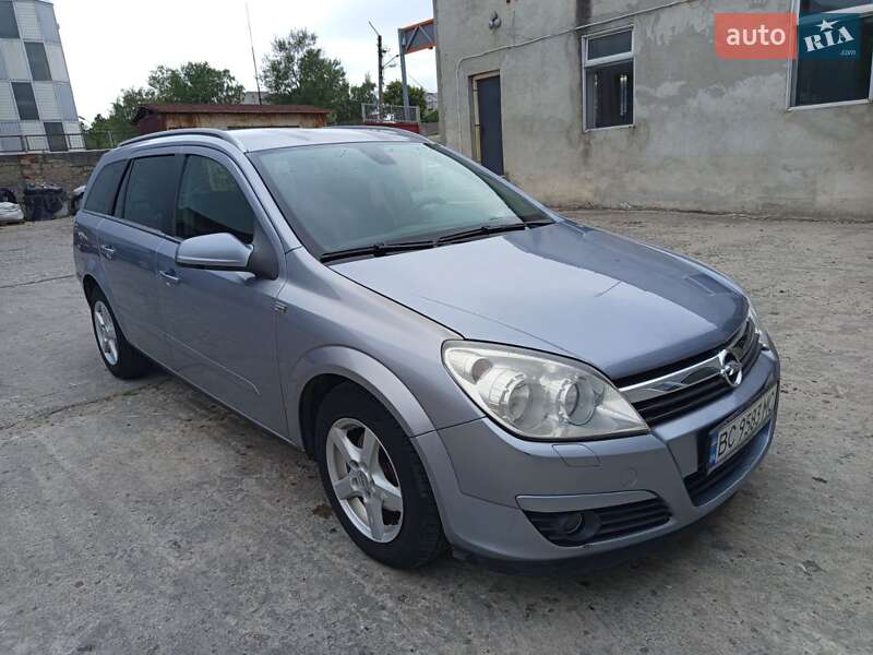Універсал Opel Astra 2005 в Львові