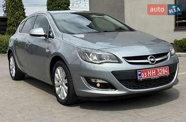 Хетчбек Opel Astra 2014 в 