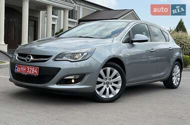Хетчбек Opel Astra 2014 в 