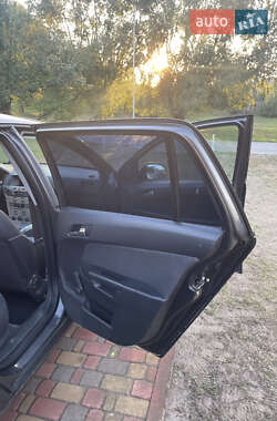 Универсал Opel Astra 2011 в 