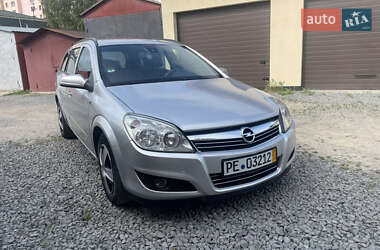 Универсал Opel Astra 2007 в Ровно