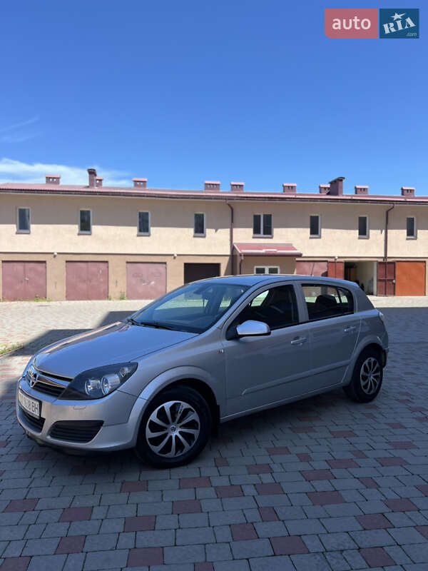 Хетчбек Opel Astra 2006 в Івано-Франківську