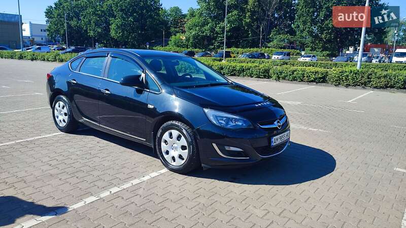 Седан Opel Astra 2015 в Житомирі