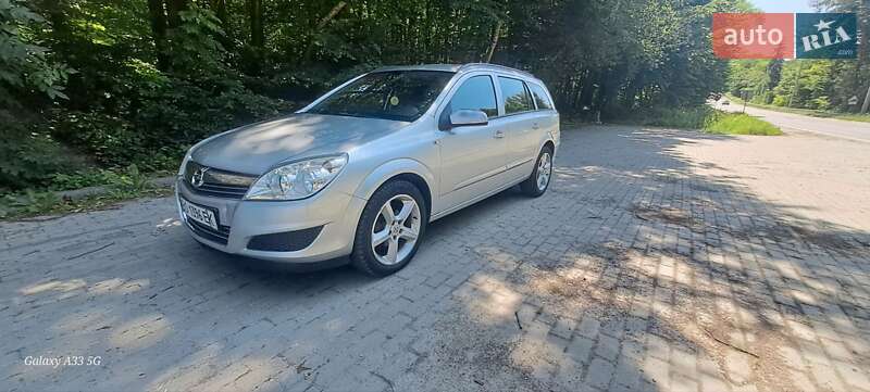Универсал Opel Astra 2007 в Покровском