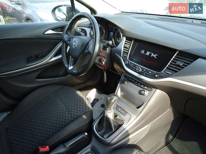 Универсал Opel Astra 2017 в Хмельницком