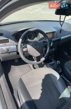 Универсал Opel Astra 2009 в 