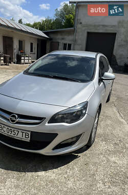 Універсал Opel Astra 2013 в Львові