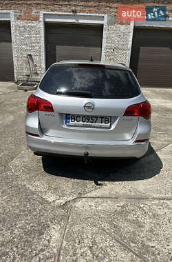 Универсал Opel Astra 2013 в 