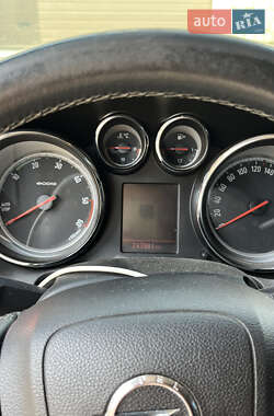 Универсал Opel Astra 2013 в 