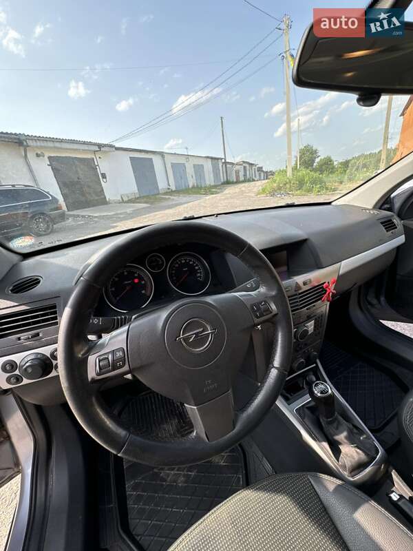 Универсал Opel Astra 2006 в Ровно фото 7 Универсал Opel Astra 2006 в Ровно