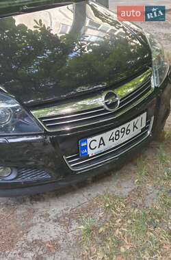 Универсал Opel Astra 2008 в Черкассах